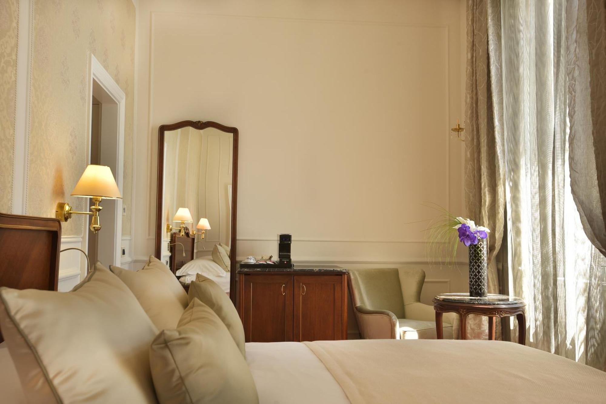 Deluxe Doppelzimmer mit Balkon und Meerblick